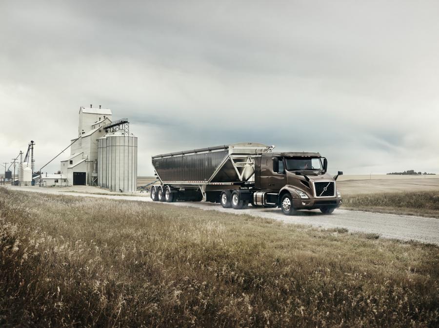  Volvo VNR 400 2017 года  (фото 1 из 5)